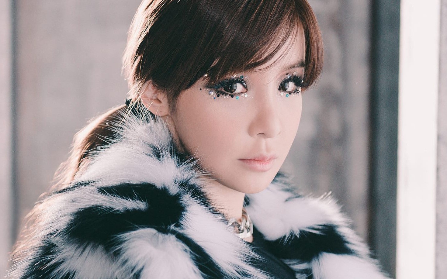 Đàn em BTS đổ bộ, Black Pink mập mờ ngày tái xuất ảnh 4 Dan em BTS do bo, Black Pink map mo ngay tai xuat anh 4