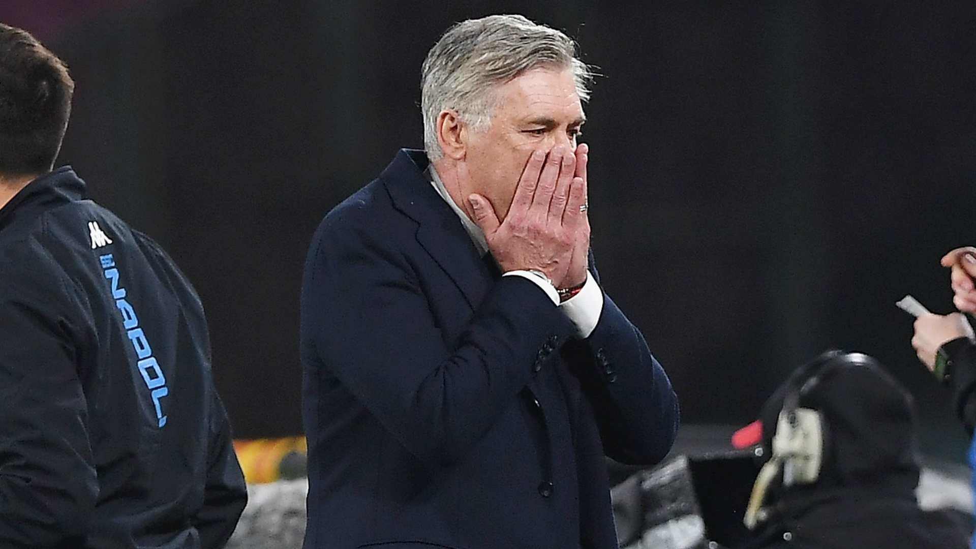 Ancelotti: ‘Toi se nhay cau neu la HLV cua PSG’ anh 1