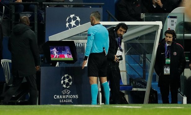 UEFA chinh thuc len tieng ve qua penalty tran MU vs PSG anh 1