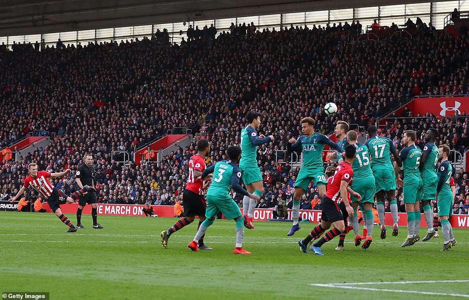 Thua nguoc Southampton,  Tottenham co nguy co bi MU vuot mat anh 2