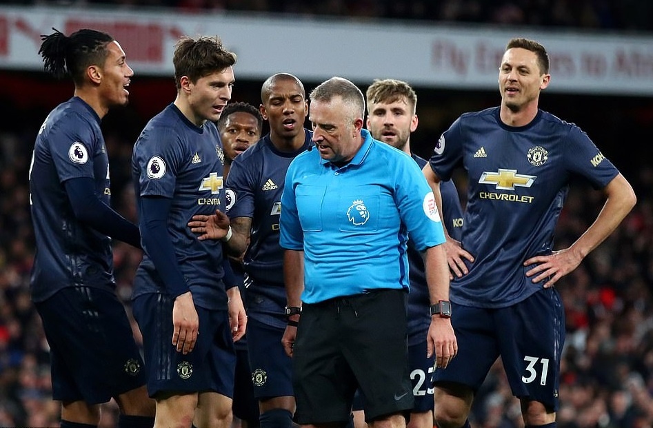 Solskjaer chi trich trong tai mac sai lam o tinh huong thoi penalty hinh anh