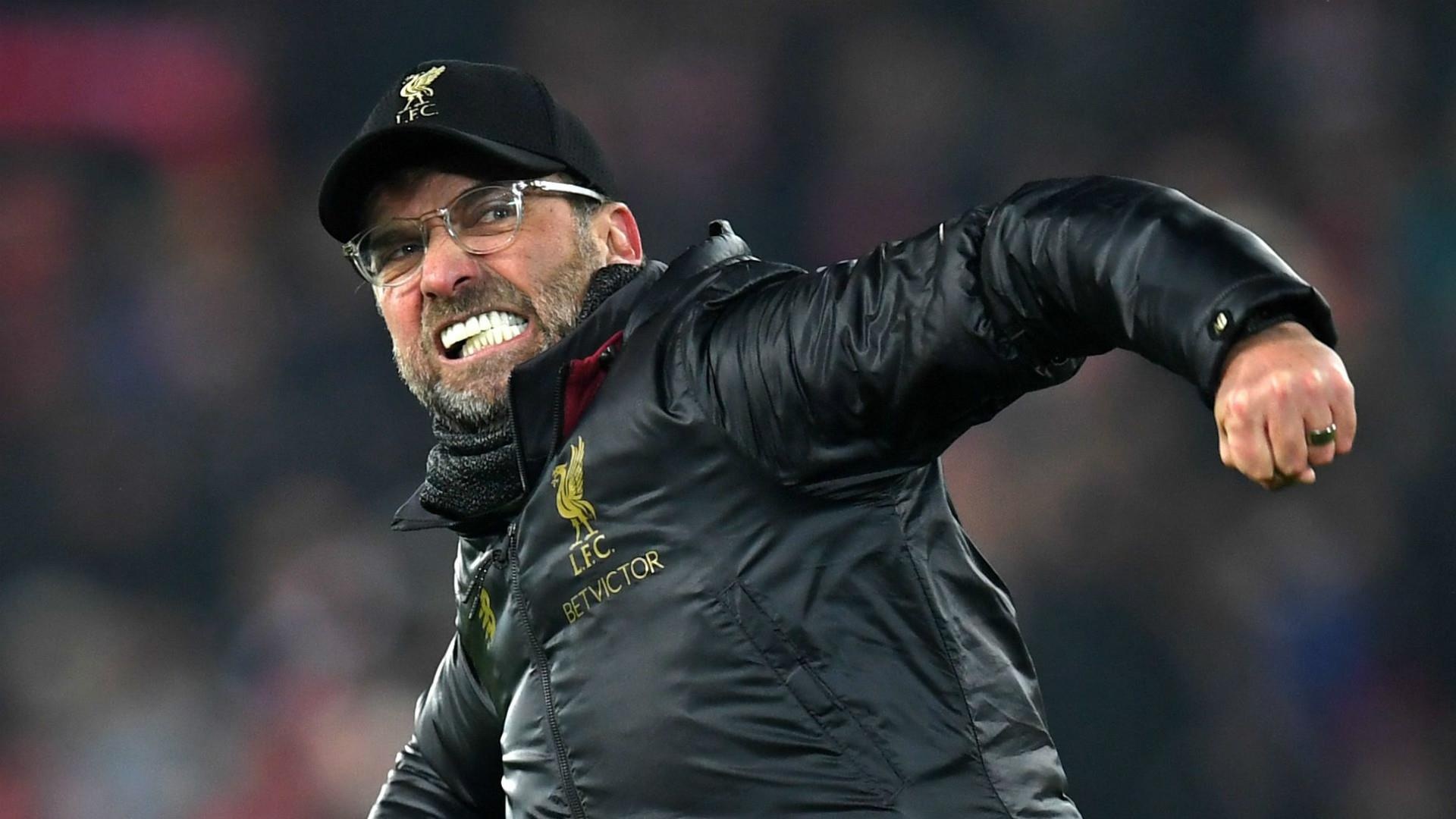 HLV Klopp chi trich huyen thoai MU, quyet danh bai Bayern hinh anh