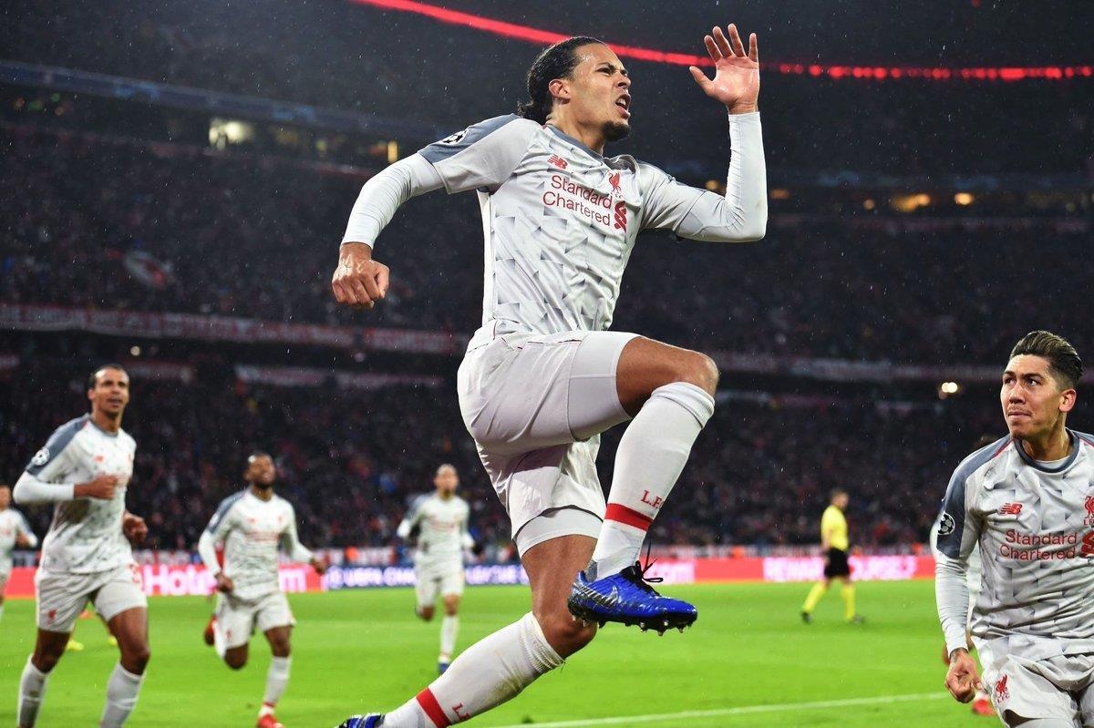 Ronaldo va Messi ruc sang o doi hinh tieu bieu luot ve 1/8 Champions League anh 3