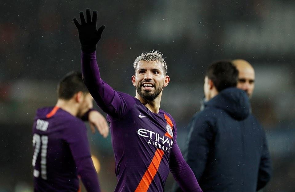 Nguoc dong ngoan muc, Man City thang tien vao ban ket FA Cup hinh anh