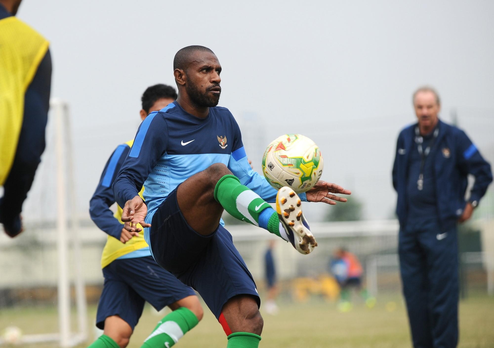 Tuyen Indonesia danh bai Myanmar nho hai cau thu nhap tich anh 1