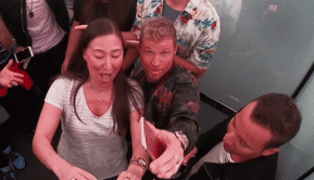 Backstreet Boys lam loan thang may voi man hat chay loat hit dinh nhat hinh anh