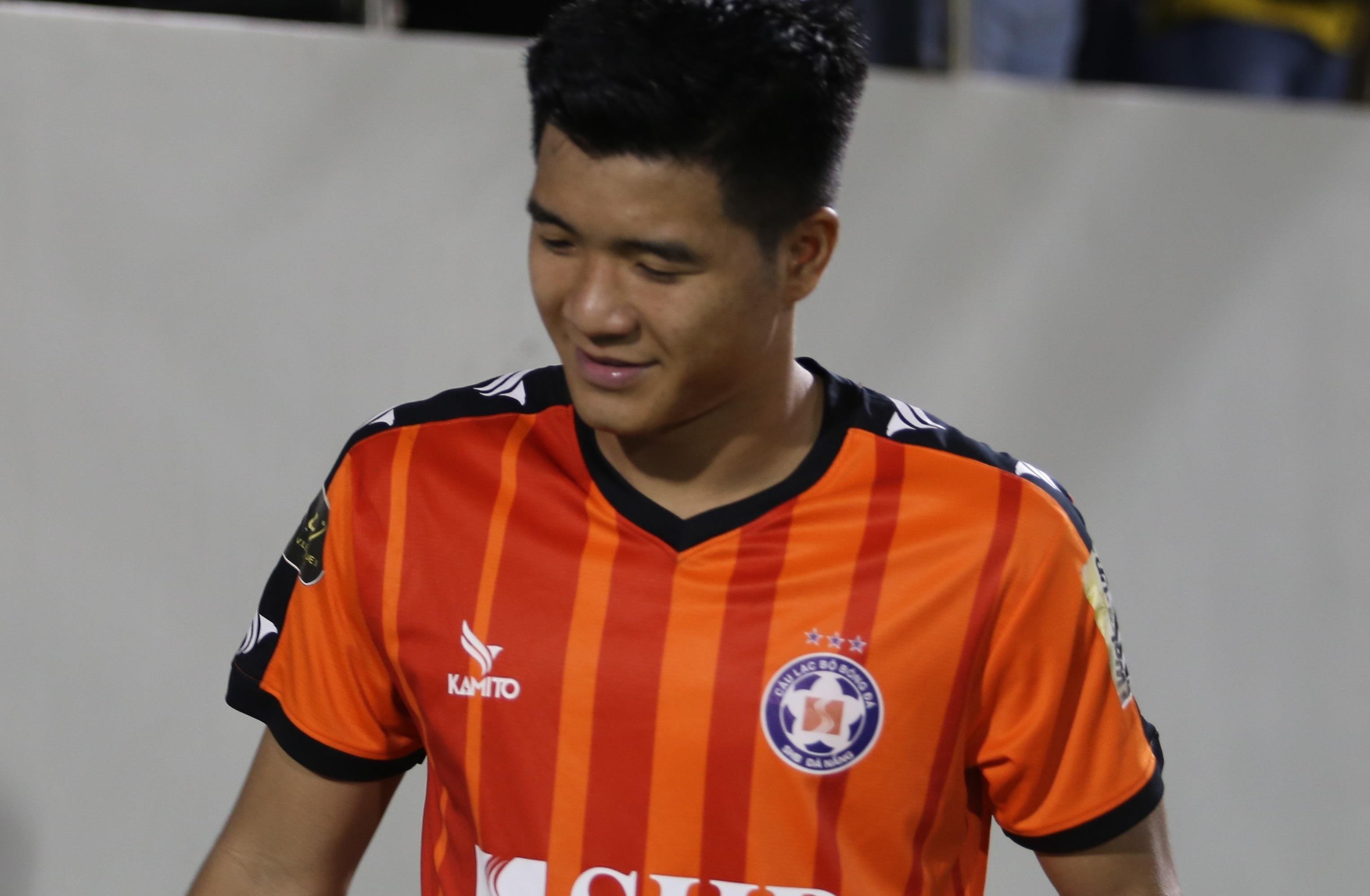 Duc Chinh gay that vong, HLV Huynh Duc tinh dung so do khong tien dao hinh anh