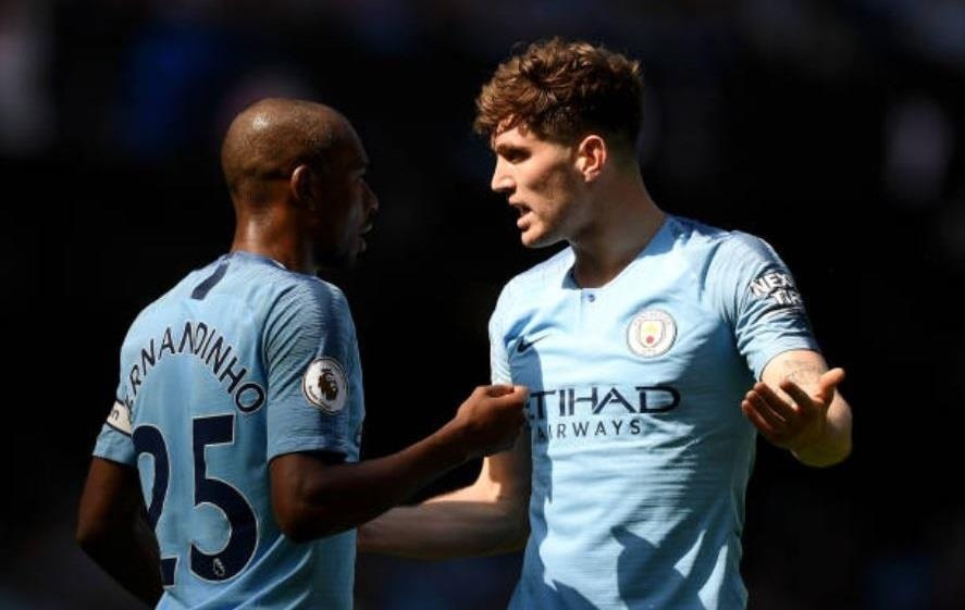 Man City thoat penalty vi Ngoai hang Anh chua co VAR hinh anh