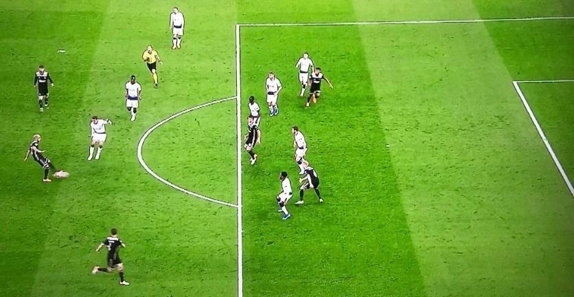 7 cau thu Tottenham dung hinh truoc pha phoi hop cua Ajax anh 1