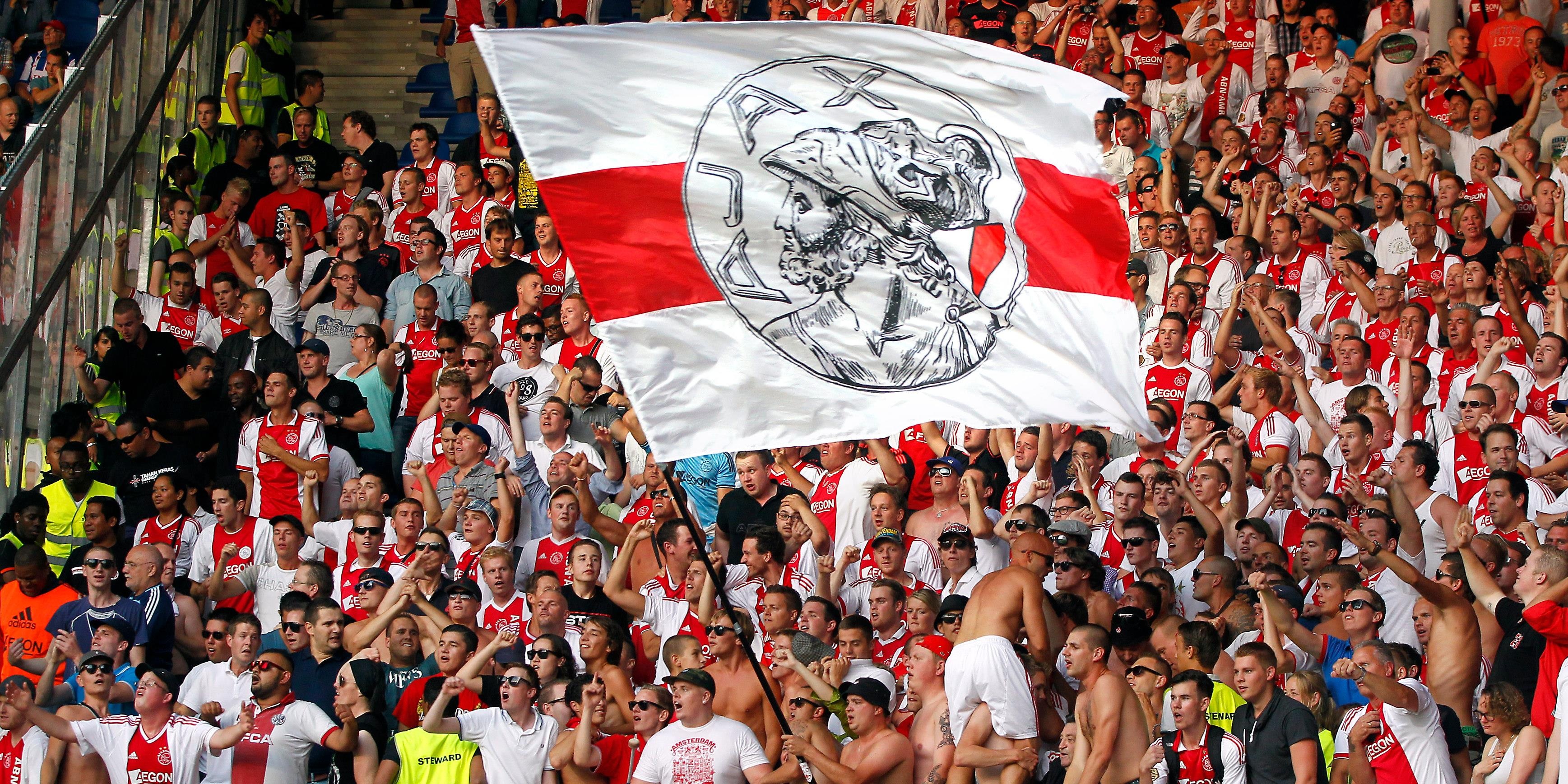 CDV Ajax phan khich ho het sau tran thang Tottenham hinh anh