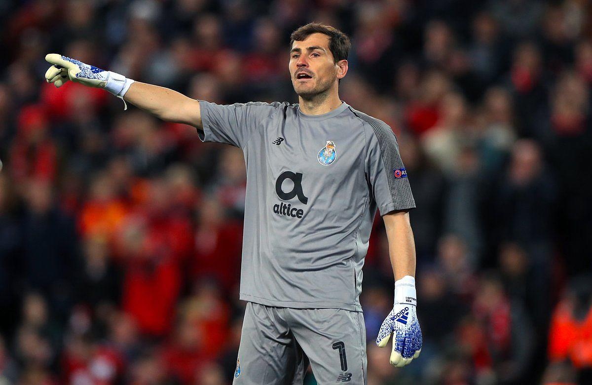 Casillas chuan bi xuat vien, bo ngo kha nang giai nghe hinh anh