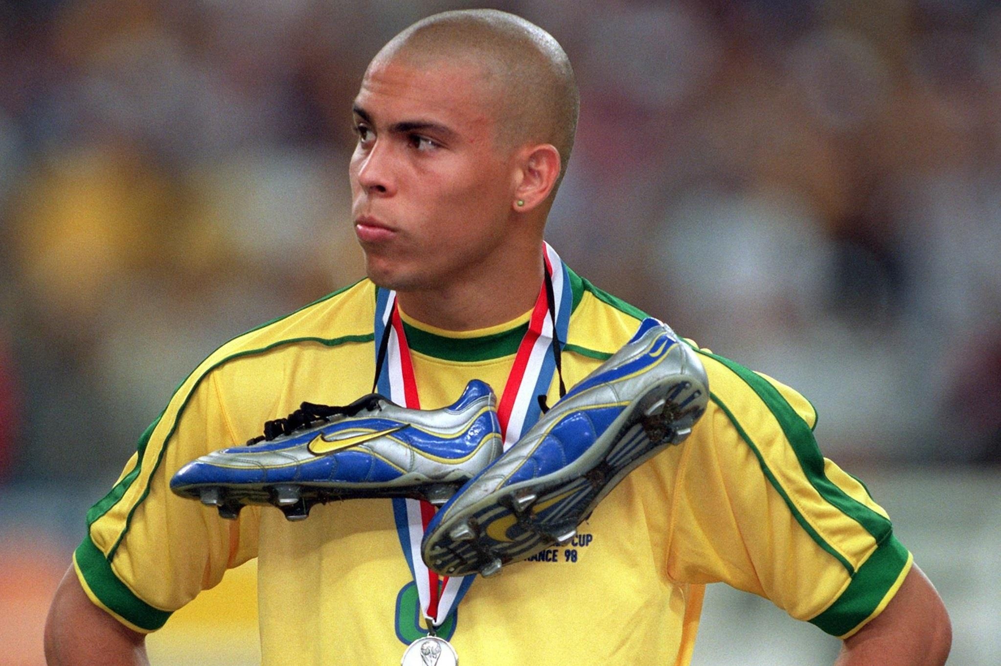 Ronaldo 'beo' va con dong kinh bi an nhat lich su World Cup hinh anh