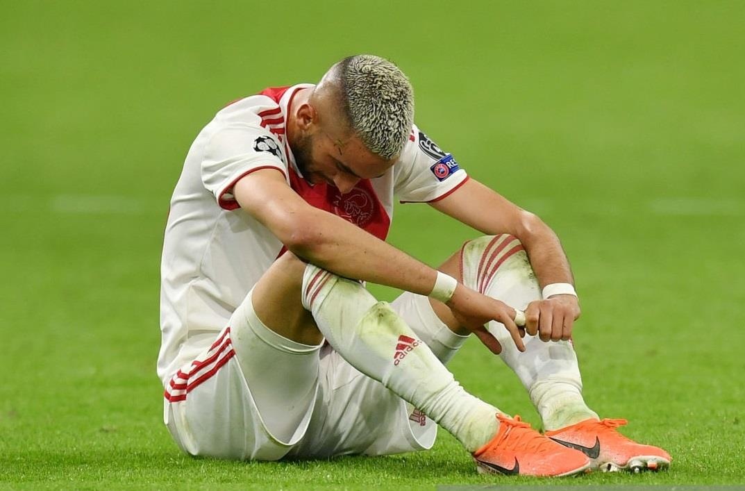 Tan binh Barcelona roi nuoc mat sau tran thua dau cua Ajax anh 6