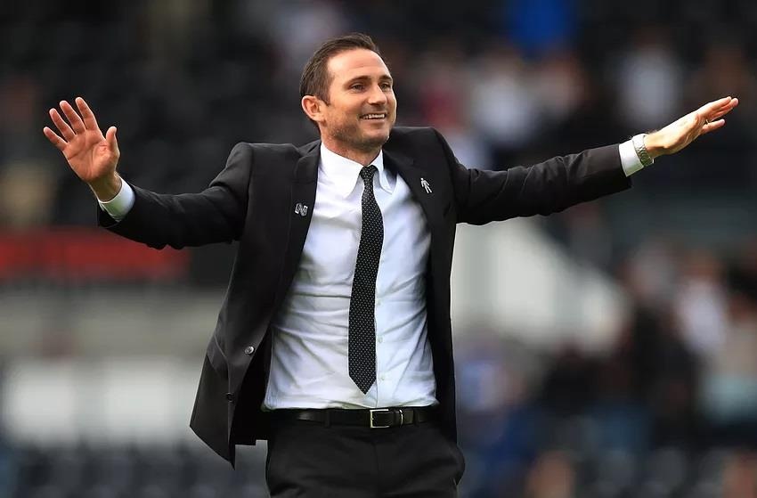 Lampard rong cua dan dat Chelsea neu Sarri bi sa thai anh 1