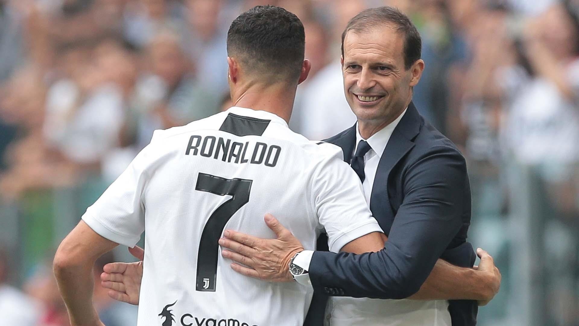 Ronaldo tri an HLV Allegri sau tin chia tay Juventus hinh anh