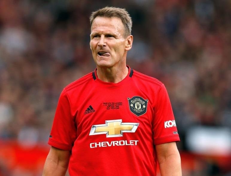 Beckham vững phong độ, Scholes phát tướng sau 20 năm ảnh 16 Beckham vung phong do, Scholes phat tuong sau 20 nam anh 16