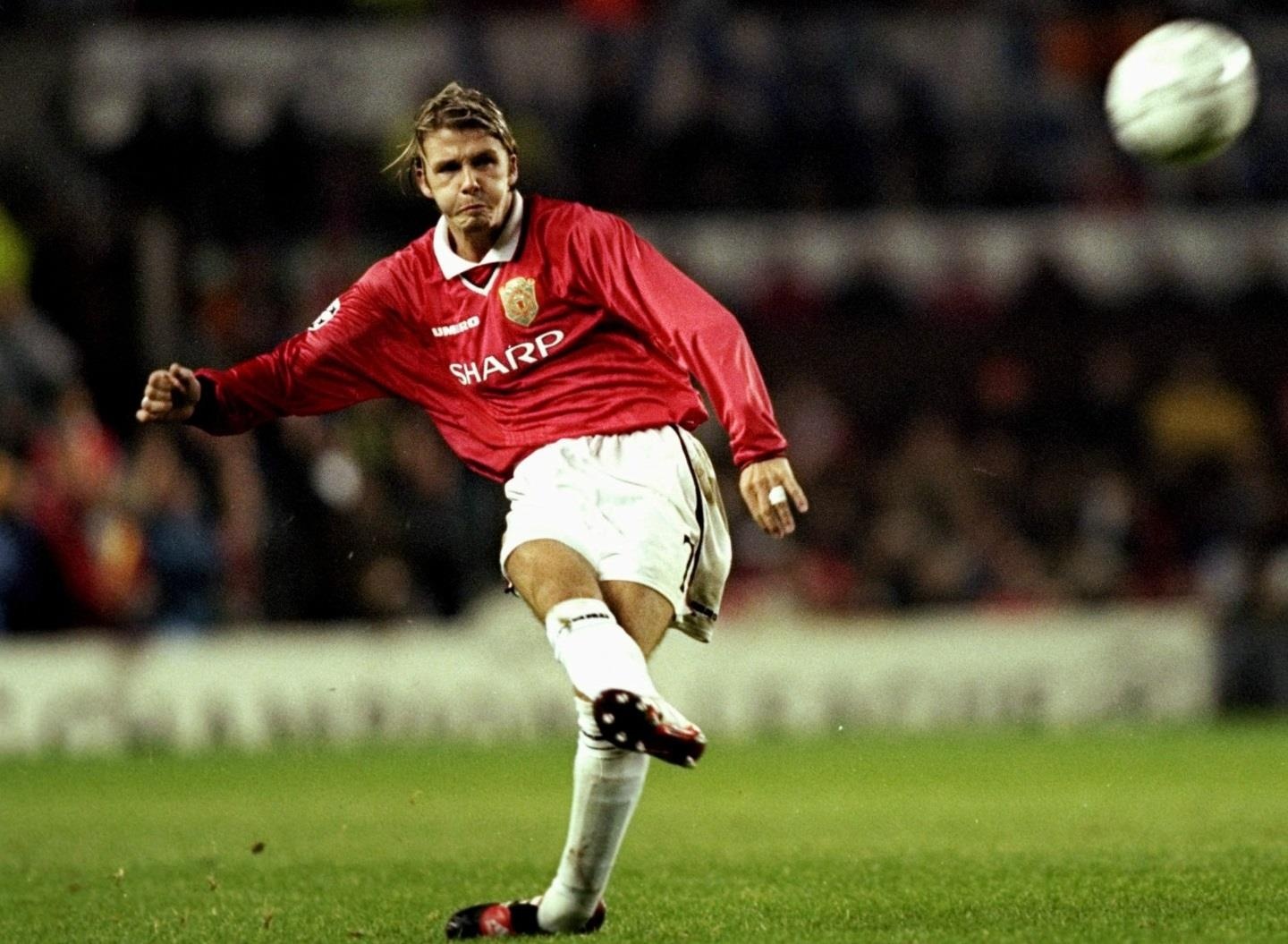 Beckham vững phong độ, Scholes phát tướng sau 20 năm ảnh 1 Beckham vung phong do, Scholes phat tuong sau 20 nam anh 1