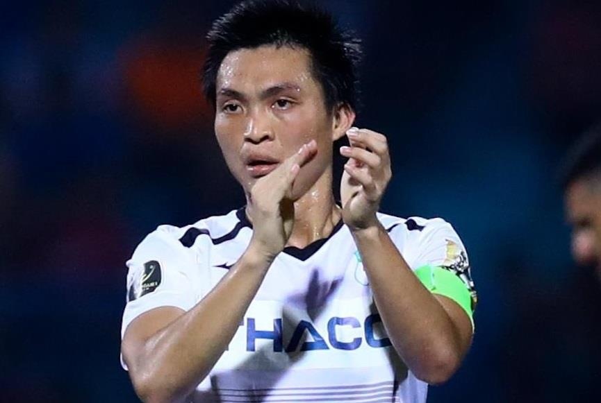 Tuan Anh toa sang truoc ngay cung tuyen Viet Nam du King’s Cup hinh anh