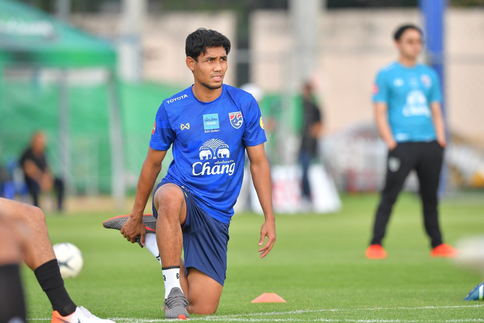 Tuyen Thai Lan khung hoang hang cong truoc ngay dau Viet Nam anh 1