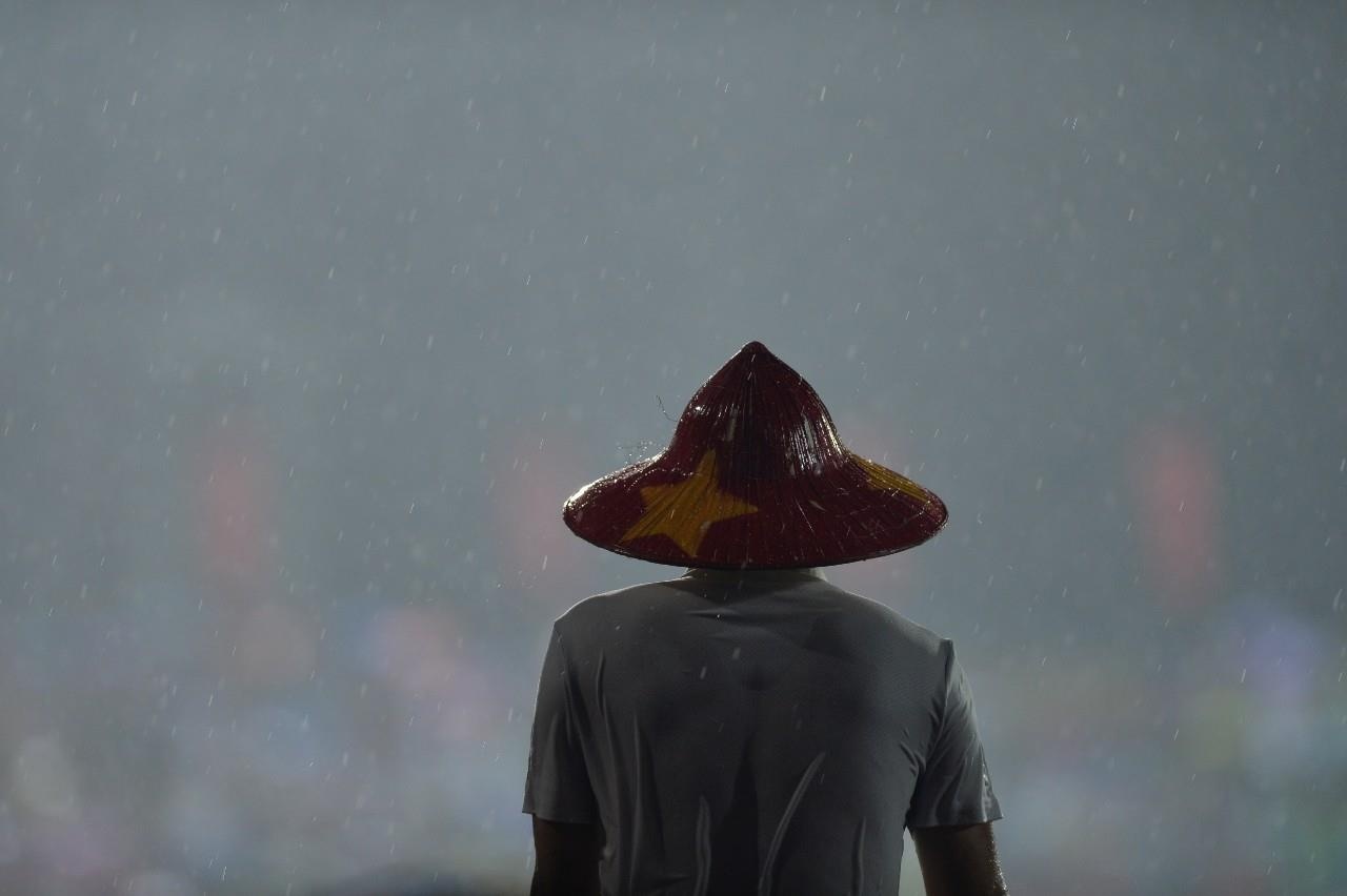 CDV nu xinh dep doi mua xem U23 Viet Nam dau Myamnar anh 6