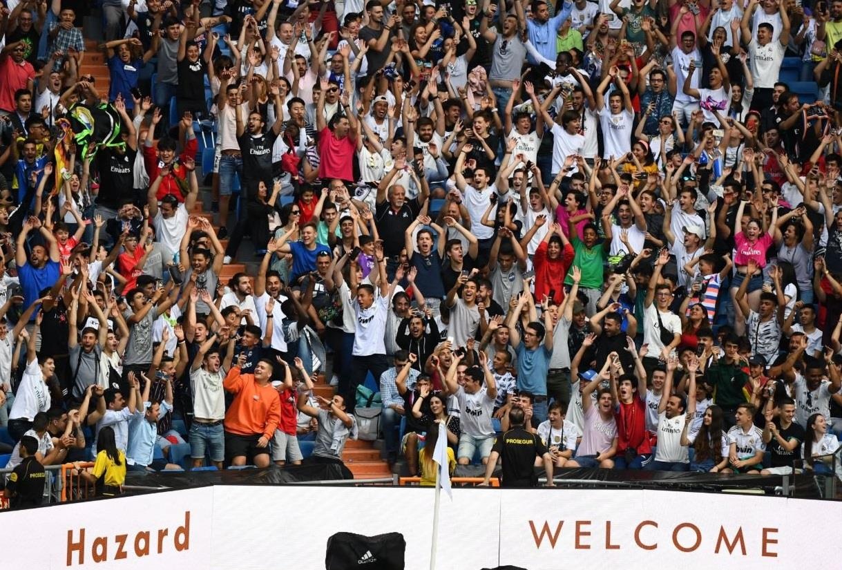 Real Madrid ra mat ‘bom tan’ Eden Hazard truoc 50.000 CDV anh 1