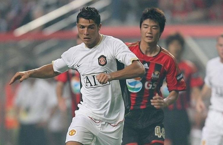 Ronaldo sang Hàn Quốc ảnh 2 Ronaldo sang Han Quoc anh 2