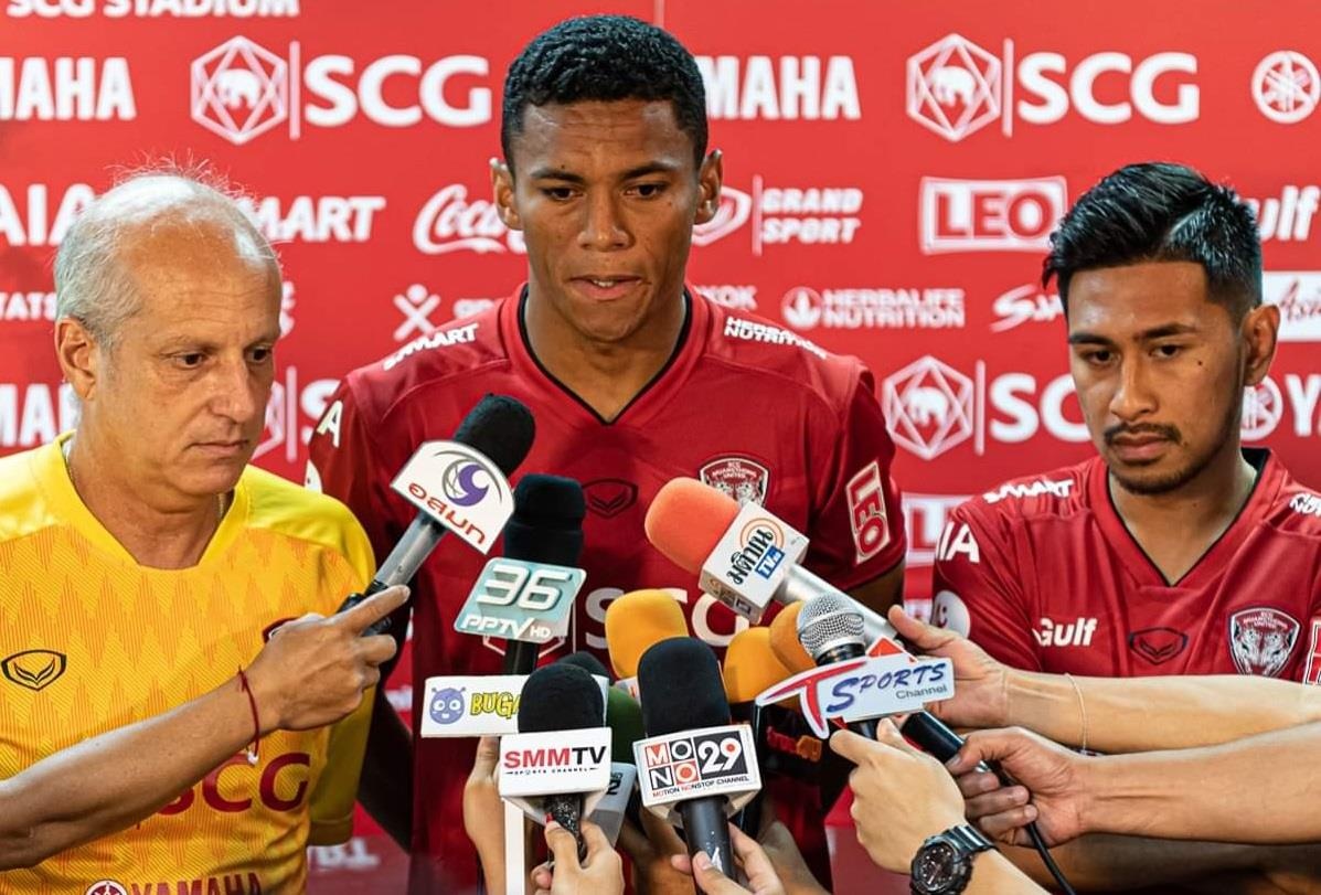 Văn Lâm tại Thai League ảnh 1 Van Lam tai Thai League anh 1