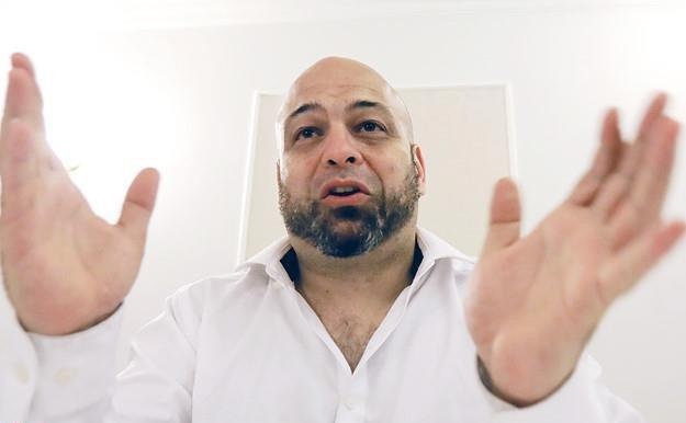 Flores tung dung don so truong doa Cung Le truoc khi ha Luu Cuong hinh anh