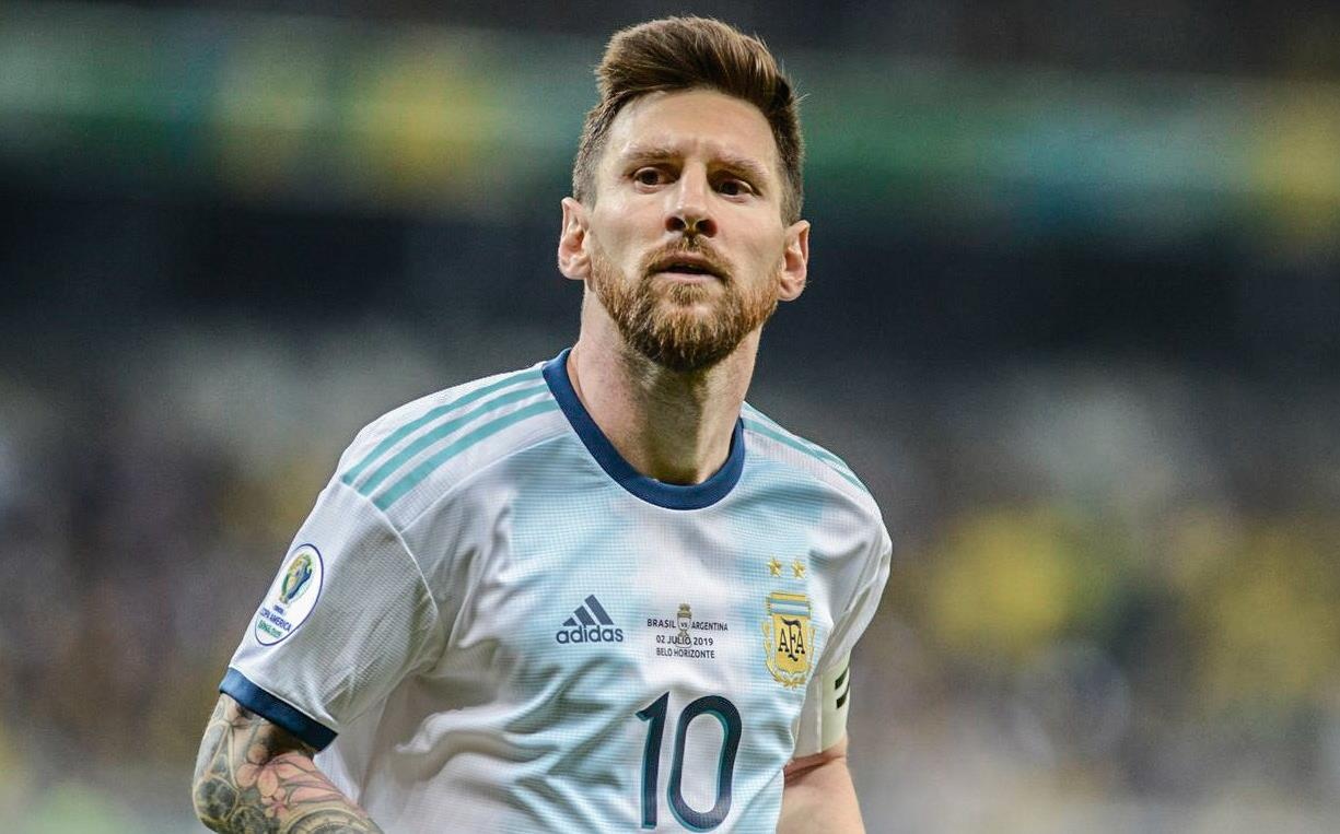 Messi xuong phong do khi ganh doi tuyen Argentina hinh anh