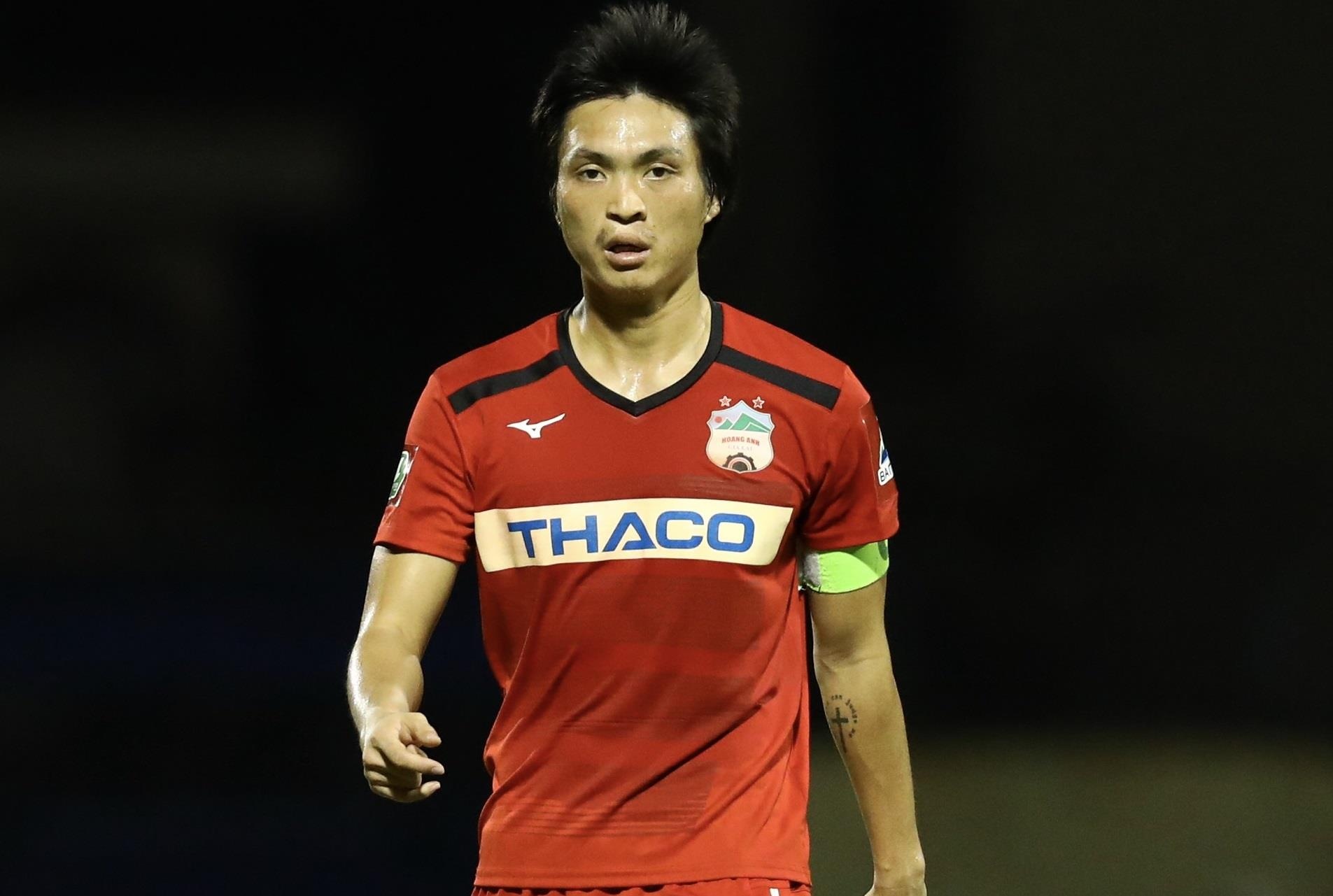 Tuan Anh ghi ban anh 1