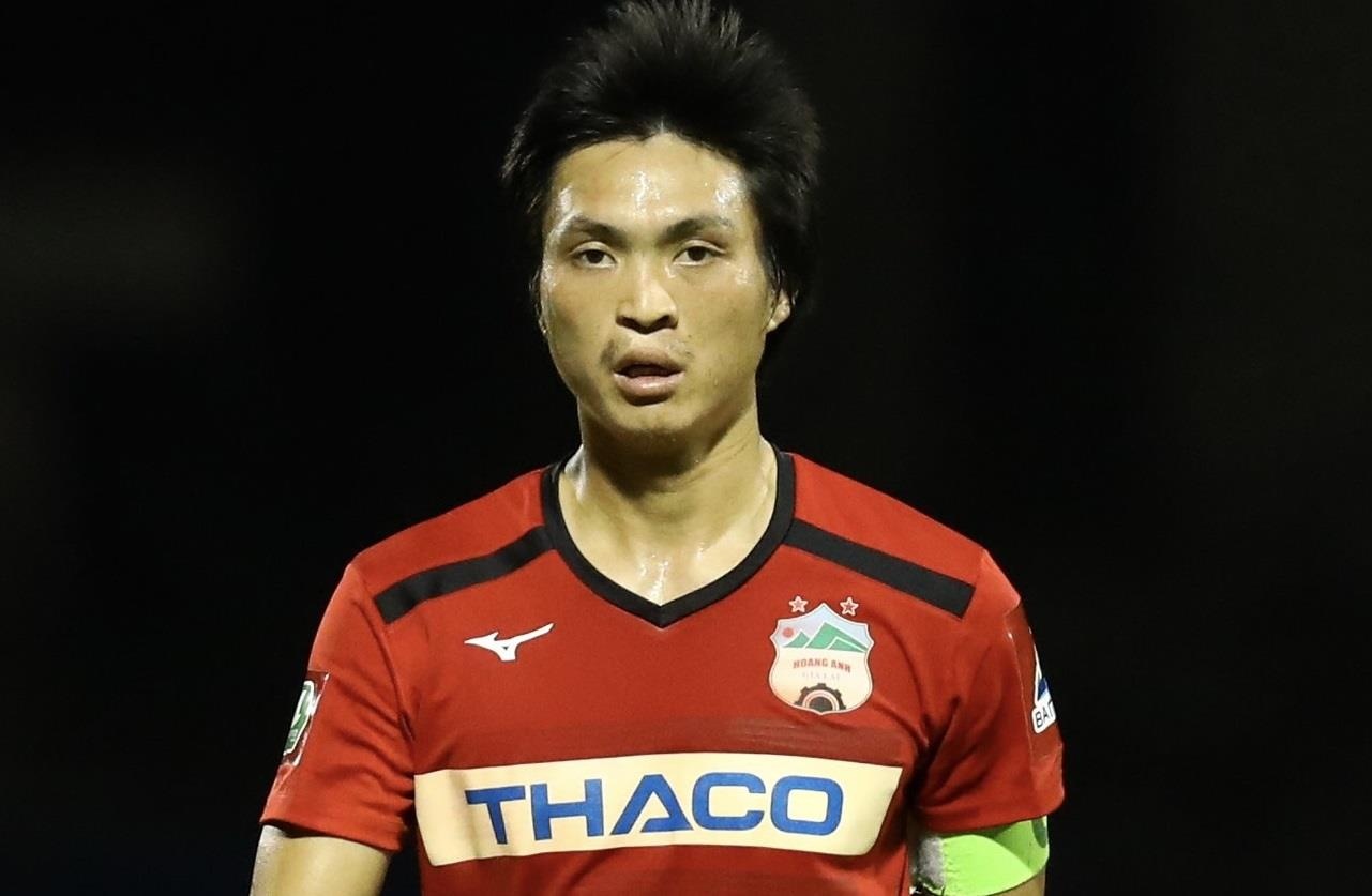 Tuan Anh nhan loi chuc sau ban thang dep vao luoi SLNA hinh anh