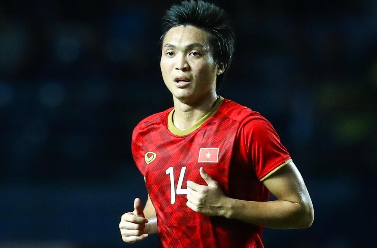 Nguyen Tuan Anh va nhung cu sut xa thanh ban dep mat hinh anh