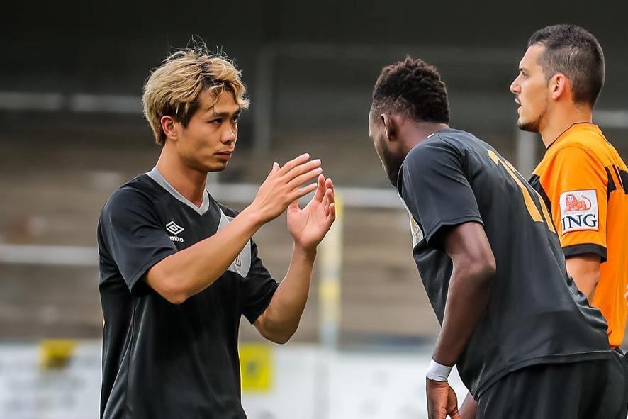 CDV cho doi Cong Phuong choi tran dau cho Sint-Truidense hinh anh