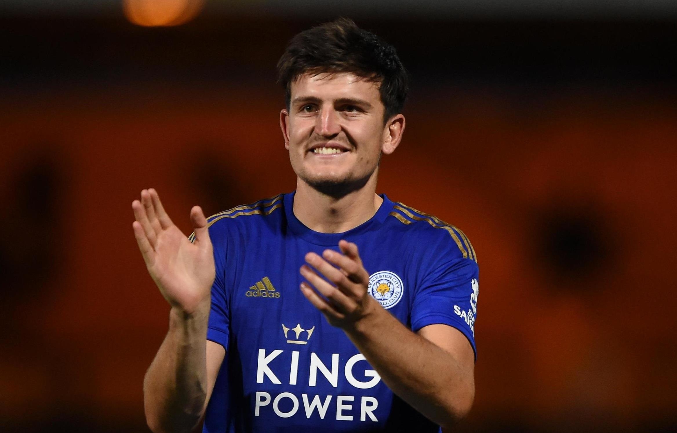 Man United kiem tra y te hau ve dat gia nhat lich su hinh anh