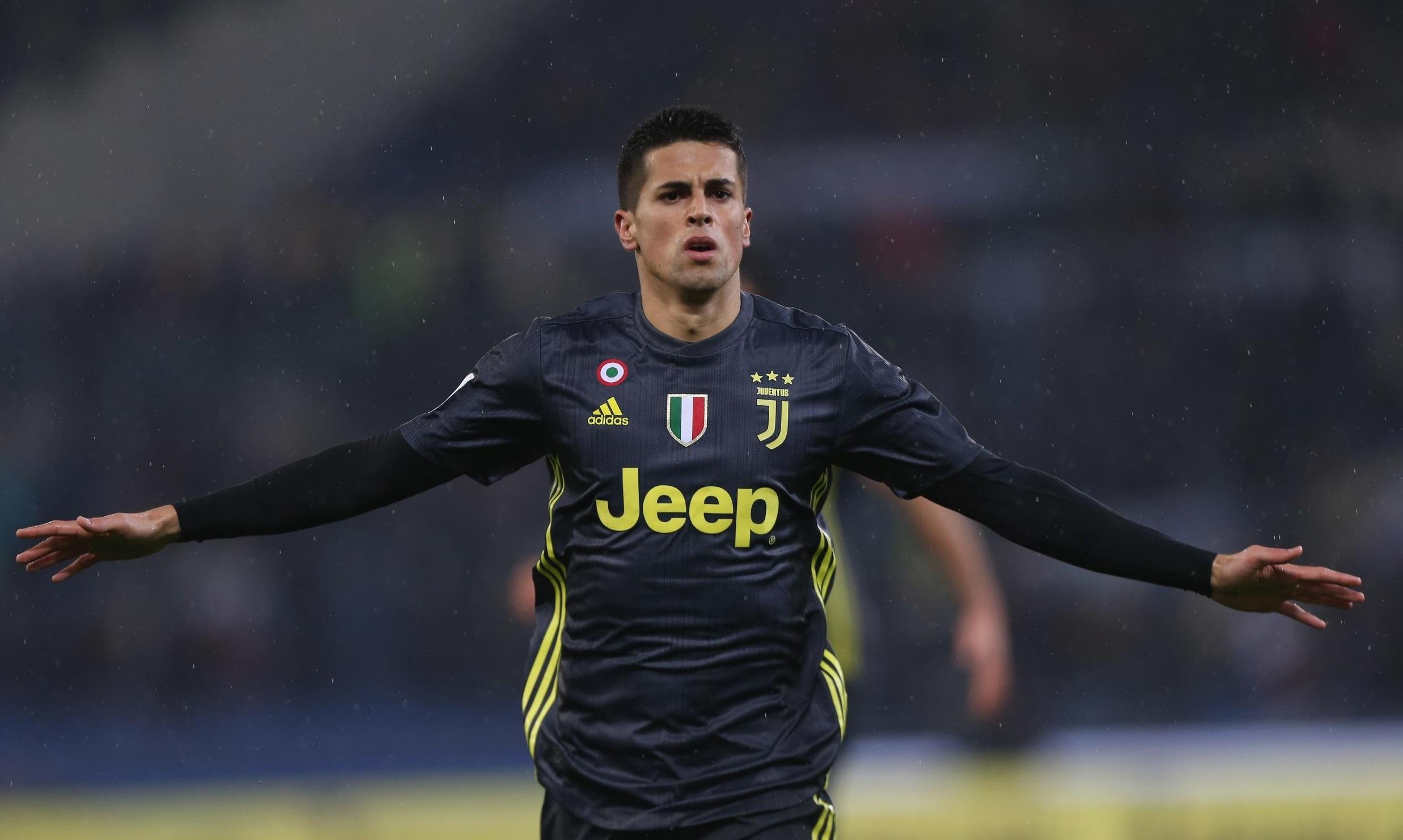 Man City mua Cancelo anh 1