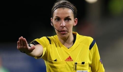 HLV Klopp ca ngoi trong tai nu bat tran Liverpool gap Chelsea hinh anh