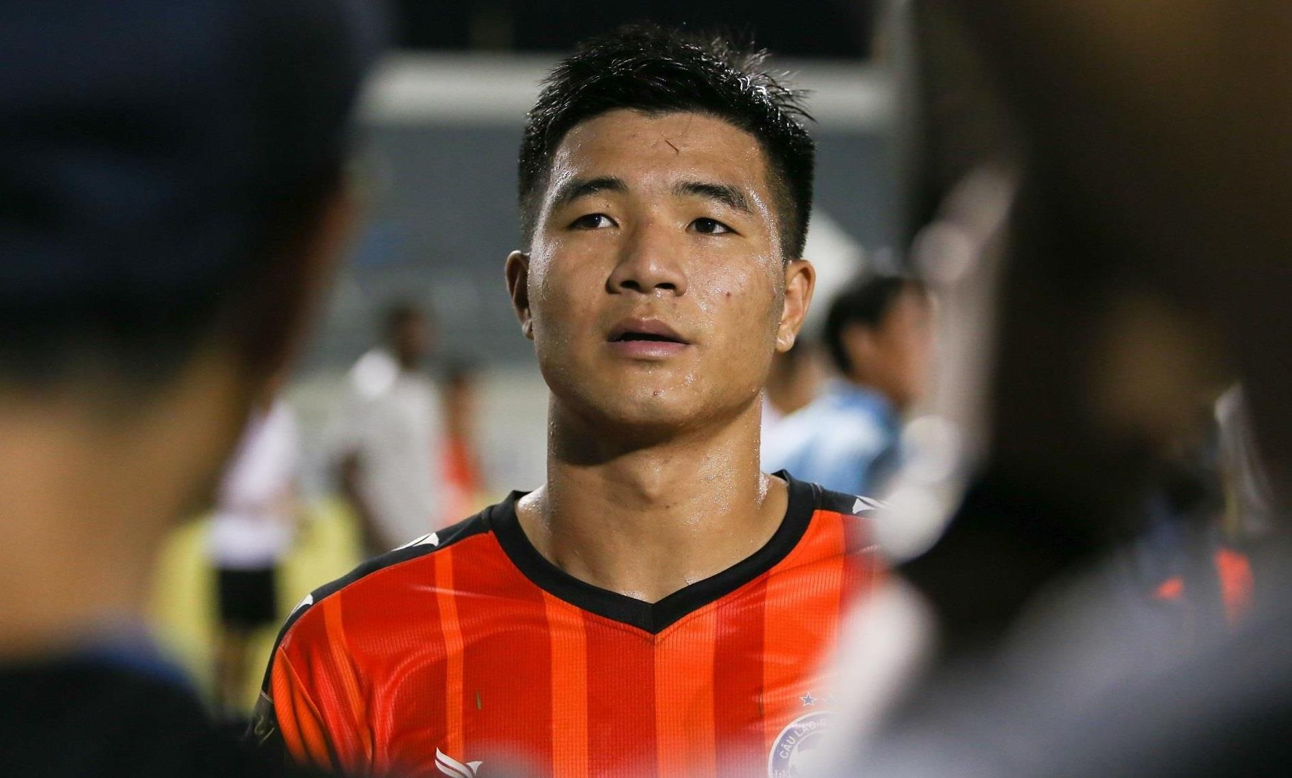 HLV Le Huynh Duc che Ha Duc Chinh 'giu bong cung khong ra hon' hinh anh