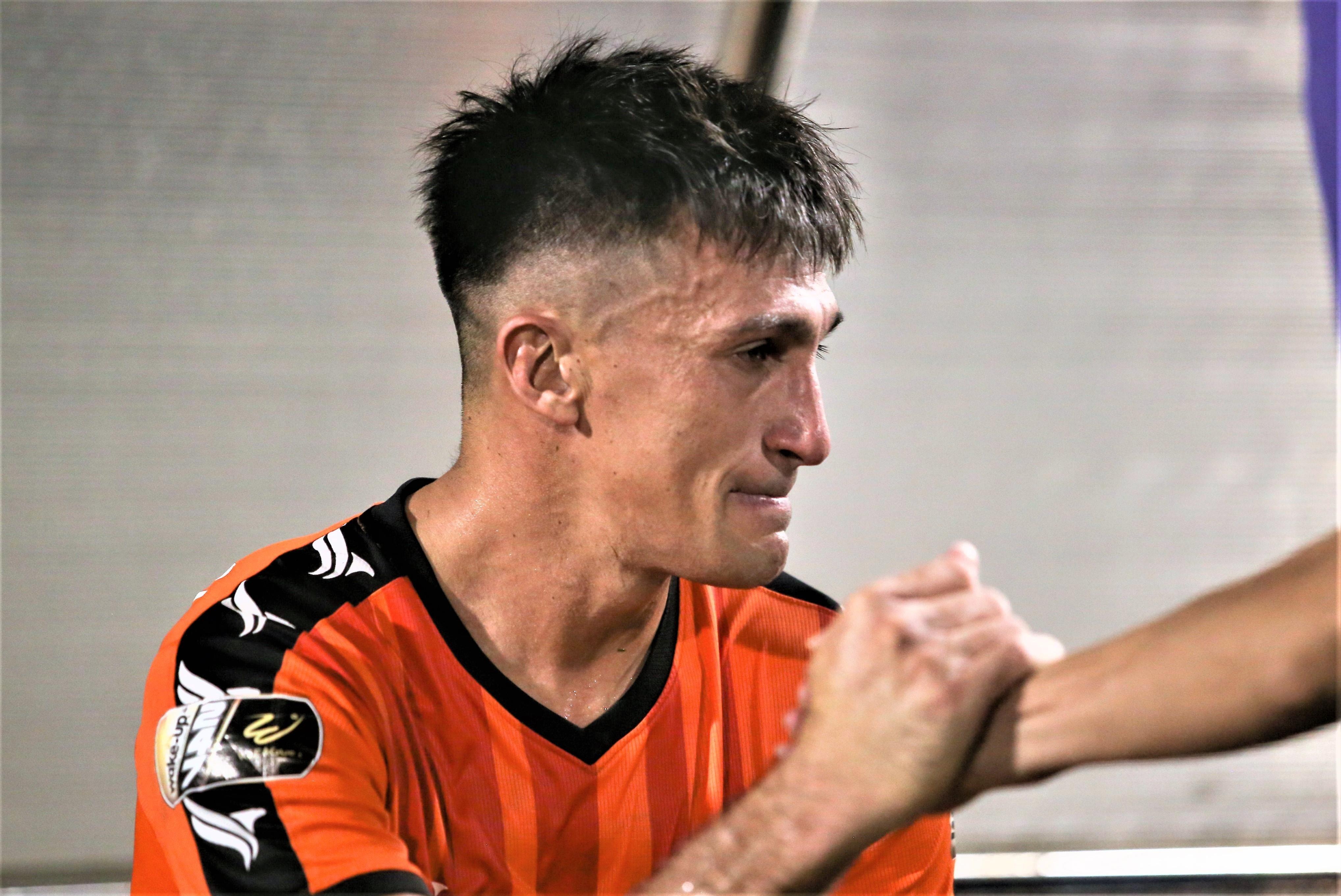 Thu mon CLB Ha Noi bat penalty sai luat khien Do Merlo bat khoc? hinh anh