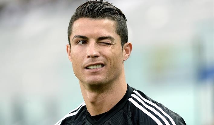 Khong con Ronaldo, Real lam cach nao de co 100 ban moi mua? hinh anh