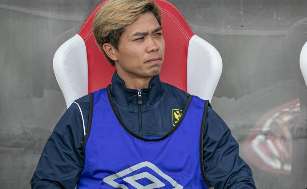 Cong Phuong co them doi thu tung choi tai Bundesliga hinh anh