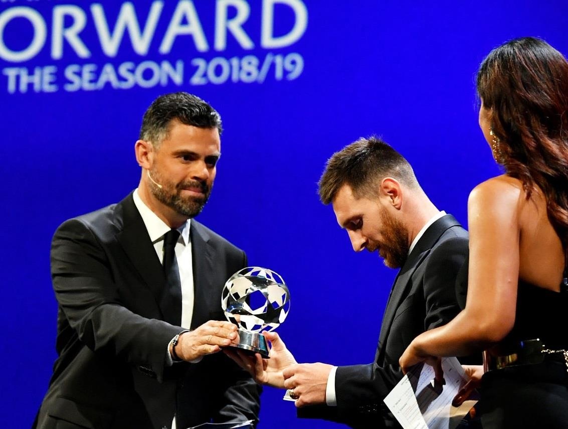 Messi va Ronaldo anh 9