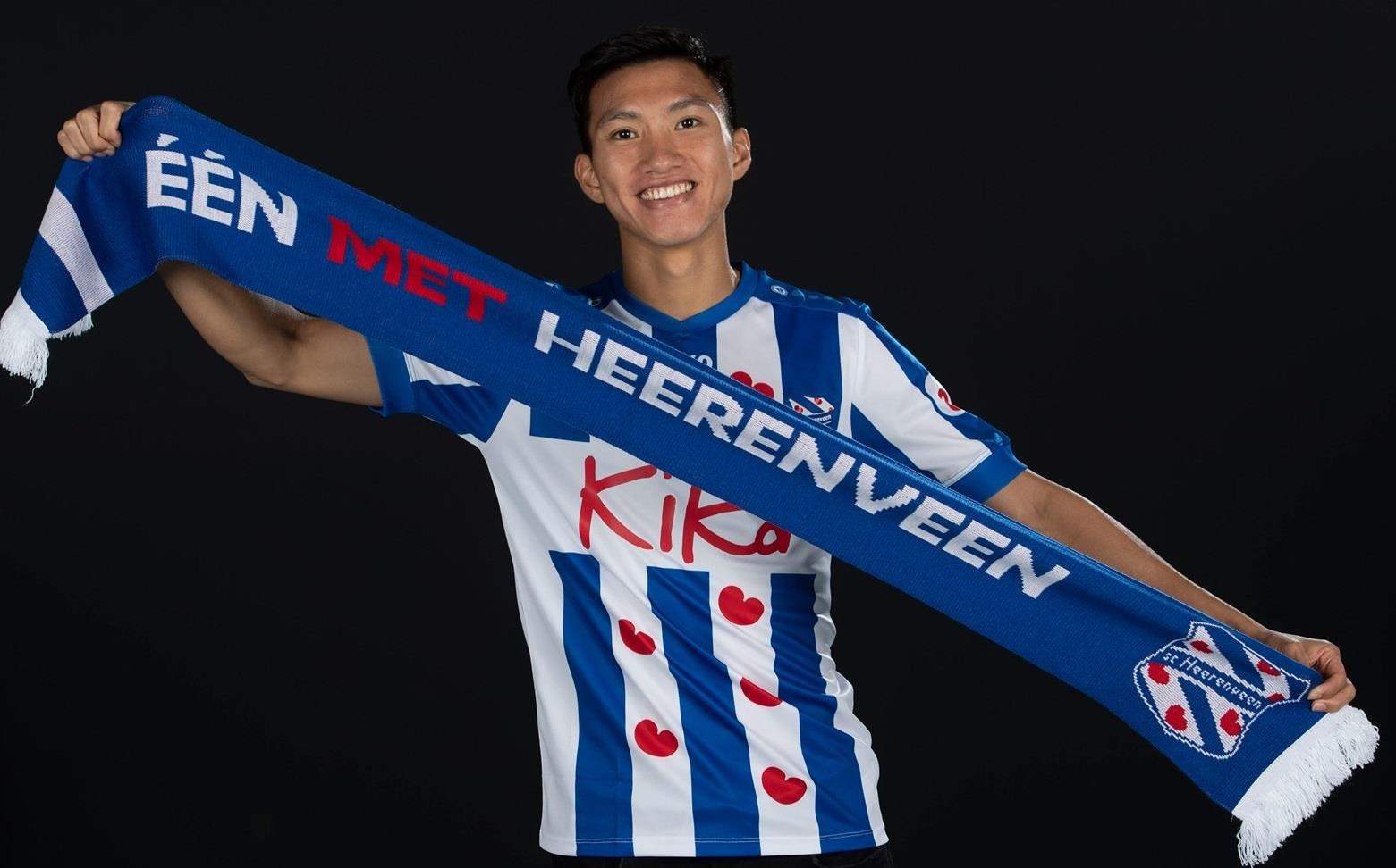 Van Hau va tat ca tan binh cua Heerenveen mua he nay hinh anh