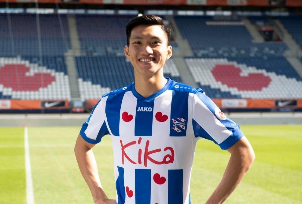 Van Hau nhan luong cao co nao trong doi Heerenveen hinh anh