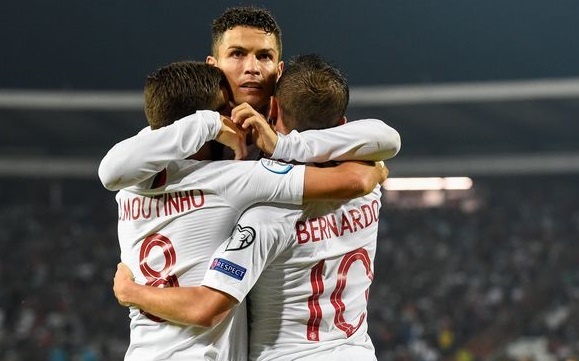 Cristiano Ronaldo anh 1