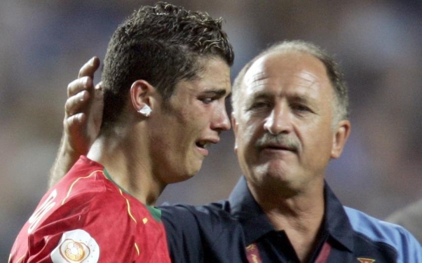 Ronaldo than kho vi qua noi tieng hinh anh
