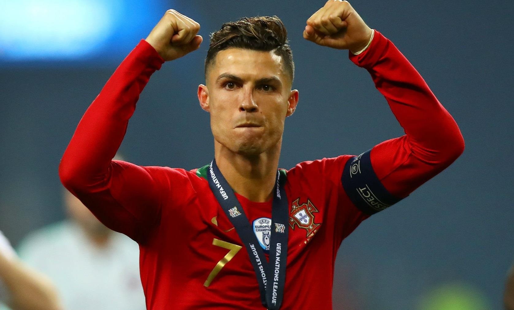 Ronaldo len ke hoach cho ngay gia tu san co hinh anh