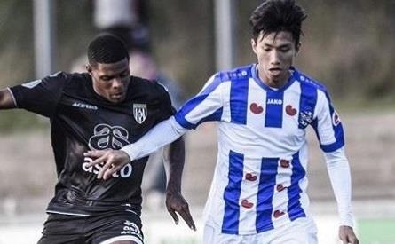 Van Hau tac bong mo co hoi tan cong cho Heerenveen hinh anh