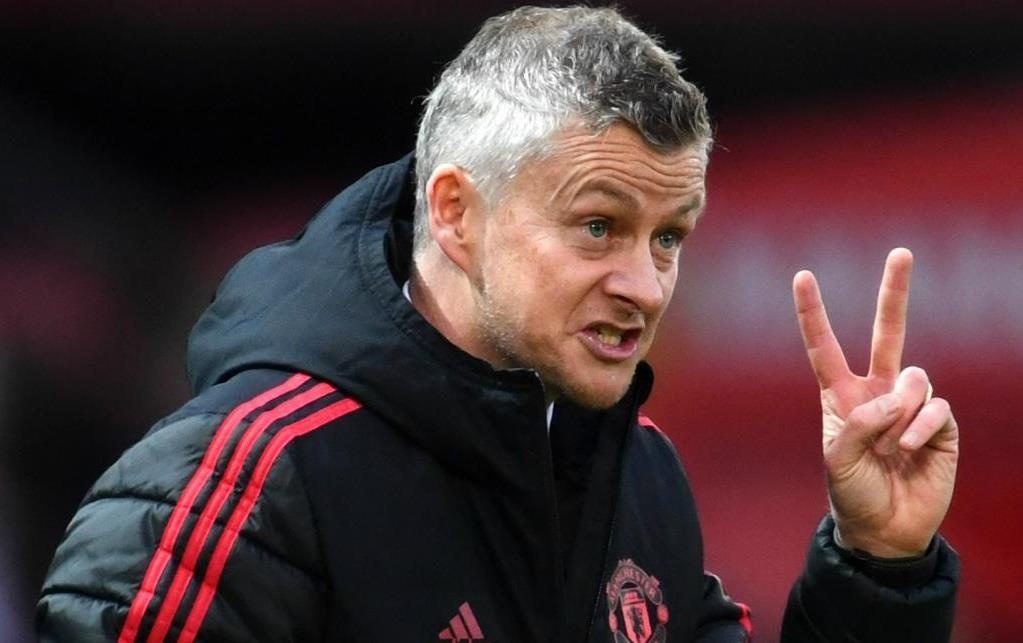 Van Persie nghi ngo trinh do cua HLV Solskjaer hinh anh