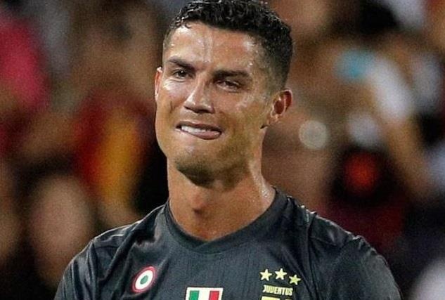 Ronaldo va nhung lan khong kim che cam xuc tren san hinh anh