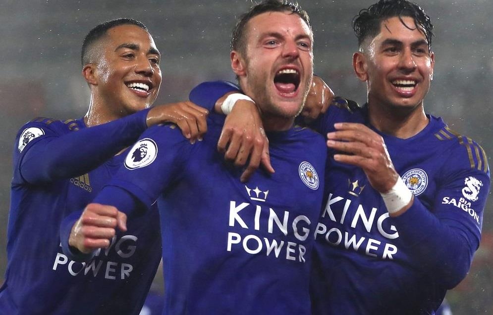 Mot CDV kiem khoan tien gap 150 lan nho cuoc Leicester thang 9-0 hinh anh